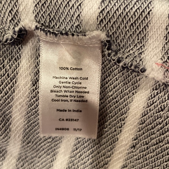 Medium Talbots gray hoodie stripe bathing suit coverup - 100% cotton - Picture 4 of 4